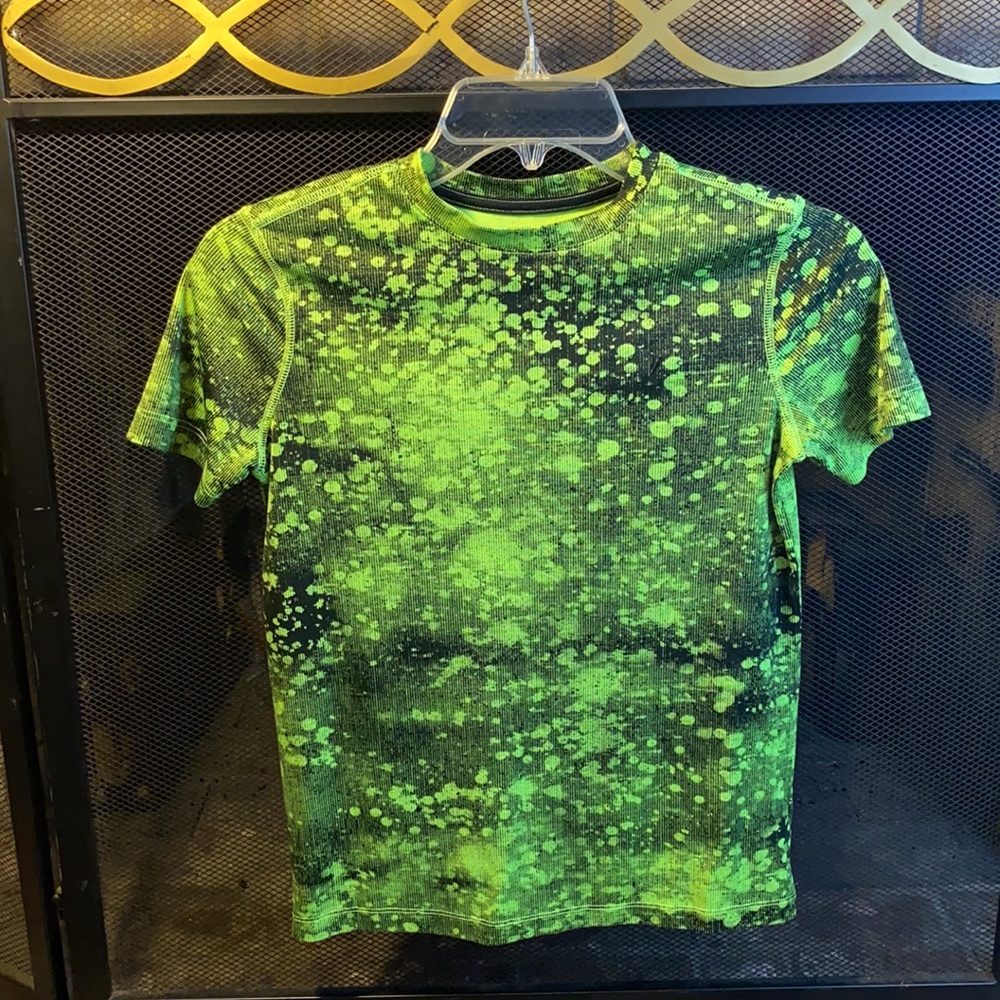 🍀2 for $5🍀 Boys Sport Shirts Size M (8)